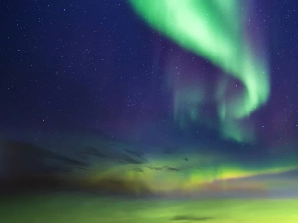 Aurora Northern Lights Céu Estrelado Luz Brilhante Verde Colorido Azul — Fotografia de Stock