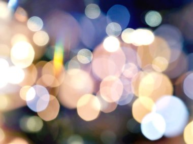 Şenlikli tatil arka planı bulanık pembe sarı eflatun mavi kırmızı neon rengi soyut şablon altın elementler tatil için