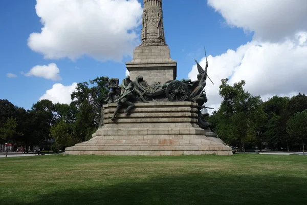 Mousinho de Albuquerque Meydanı