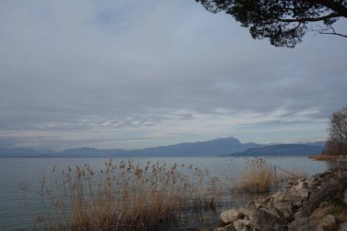 Lake Garda İtalya, bulutlu gün