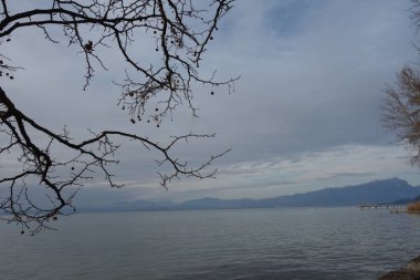 Lake Garda İtalya, bulutlu gün