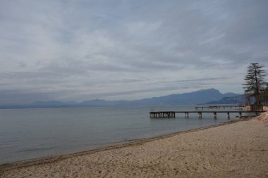 Lake Garda İtalya, bulutlu gün