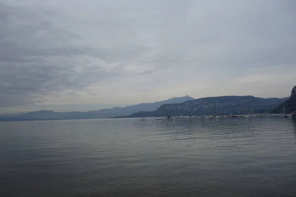 Lake Garda Talya Bulutlu Gün — Stok fotoğraf