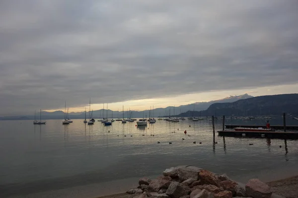 Puesta Sol Lago Garda Italia —  Fotos de Stock