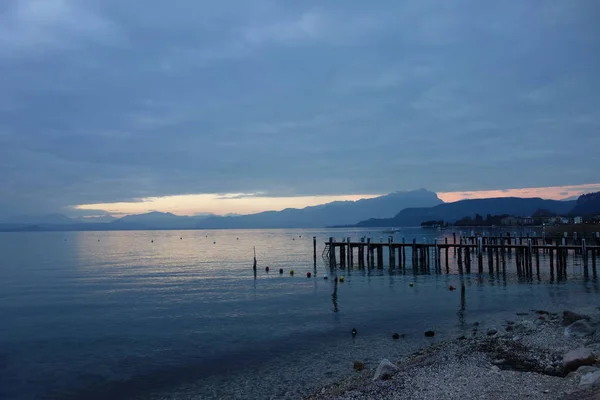 イタリアのガルダ湖の夕日 — ストック写真