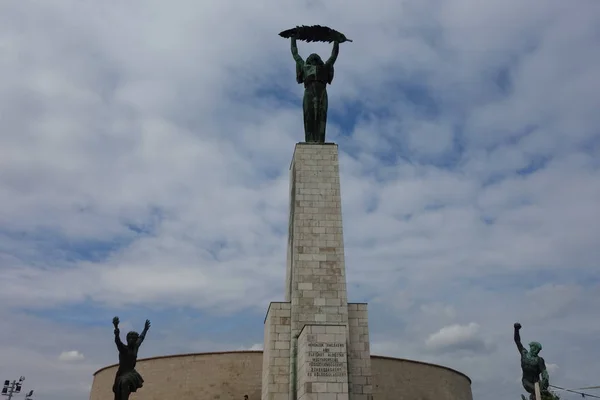 Estátua Liberdade Gellert Hill Budapeste — Fotografia de Stock