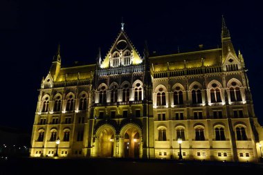 Budapeşte parlamentosu geceleri