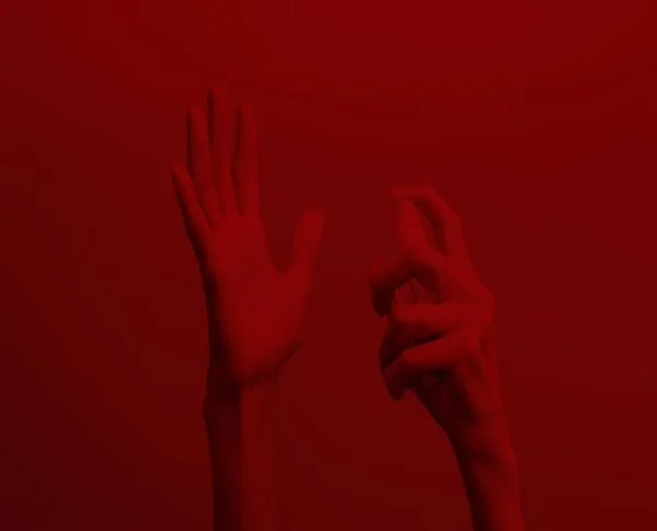 Kädet Suojakäsineissä Ruiskulla Antiseptisillä Aineilla — kuvapankkivalokuva