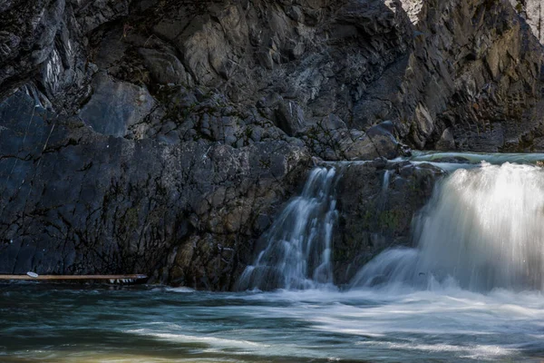 Krásný Vodopád Řeky — Stock fotografie