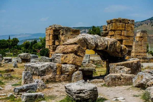 象形文字 古代戏剧 古代世界的整个世界 石头和天空 — 图库照片