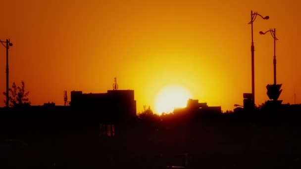 Ciudad puesta del sol / puesta del sol Timelapse — Vídeo de stock