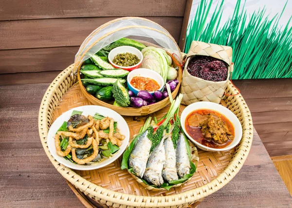  geleneksel Kuzey Tayland gıda çağrı Khantoke