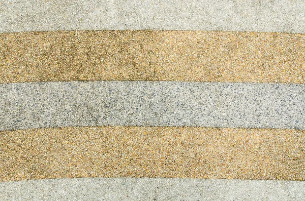 Bahçedeki kirli kat izi