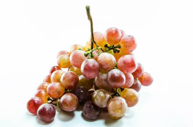 Üzüm meyve üzerine beyaz şarap yapmak için kullanılan