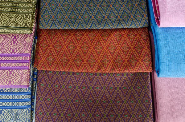 Традиционные узоры ткани саронга в Таиланде — стоковое фото