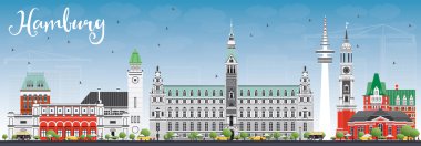 Hamburg manzarası gri binalar ve mavi gökyüzü ile.