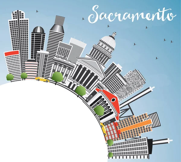 Sacramento Skyline con edificios grises, cielo azul y espacio de copia . — Vector de stock