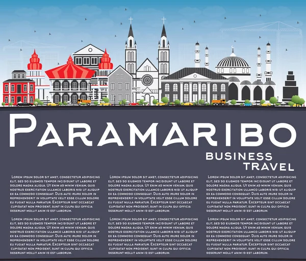 Paramaribo Panorama s šedé budovy, modrá obloha a kopírovat prostor. — Stockový vektor