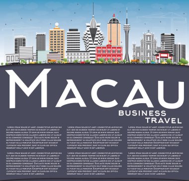 Macau manzarası ile gri binalar. Mavi gökyüzü ve kopya alanı.