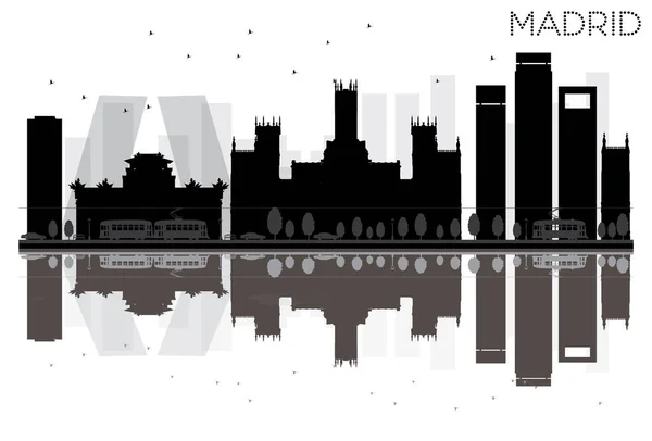 Madrid City skyline silhueta em preto e branco com reflexos . — Vetor de Stock