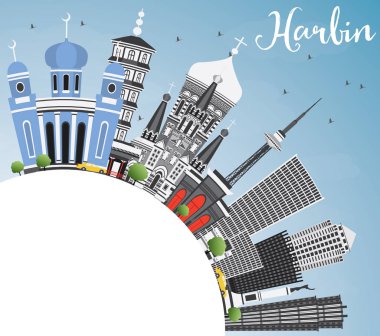 Harbin manzarası gri binalar, mavi gökyüzü ve kopya alanı.