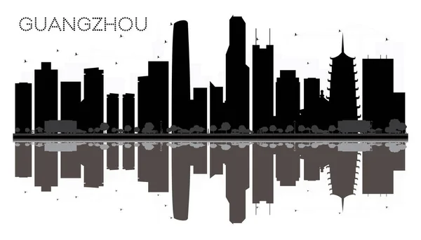 Ciudad de Guangzhou skyline silueta en blanco y negro con reflectio — Vector de stock