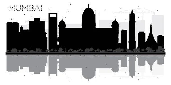 Mumbai city skyline schwarz-weiße Silhouette mit Spiegelung. — Stockvektor