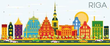 Riga manzarası renkli binalar ve mavi gökyüzü ile.