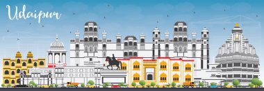 Udaipur manzarası renkli binalar ve mavi gökyüzü ile.