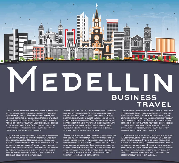 Medellin Skyline met grijs gebouwen, blauwe hemel en kopie ruimte. — Stockvector