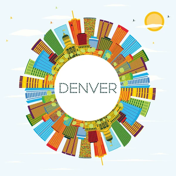 Denver Skyline с цветными зданиями, голубым небом и пространством копирования . — стоковый вектор