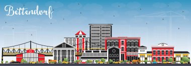 Bettendorf Iowa manzarası renkli binalar ve mavi gökyüzü ile.