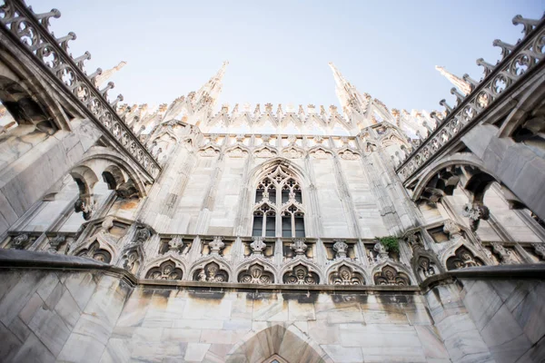 Rooftop of Duomo cathedral, Milan. — Stock Photo, Image