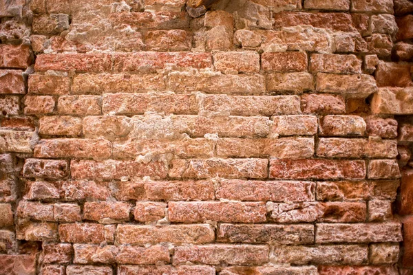 Mur vieux briques rouge foncé . — Photo