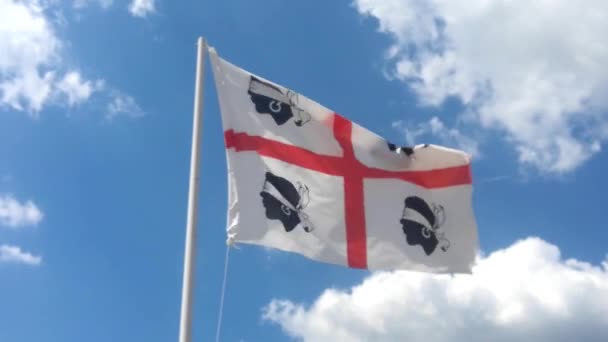 Zwaaiende Vlag Van Sardinië Blue Sky Achtergrond Italië — Stockvideo