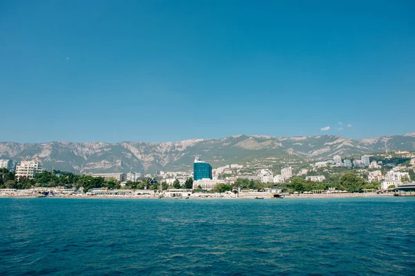 Kırım 'ın Güney Kıyısı. Karadeniz 'den manzara. 