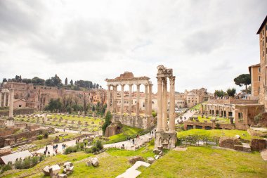 Roma 'daki Palatino Tepesi' ndeki Roma Forumu 'nun kalıntıları. İtalya.