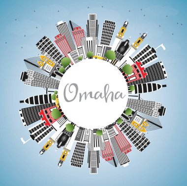 Renkli Binalar, Mavi Gökyüzü ve Copy Space ile Omaha Nebraska Şehir Skyline. Vektör İllüstrasyon. Tarihi Mimari ile İş Seyahati ve Turizm Konsepti. Omaha Usa Cityscape Simgesel Yapılar la.