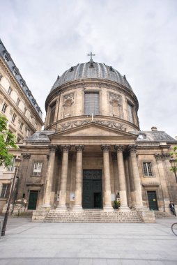 Paris mi? Fransa - 17 Mayıs 2019 Notre-Dame-de-l 'Assomption Katolik Kilisesi. Paris.