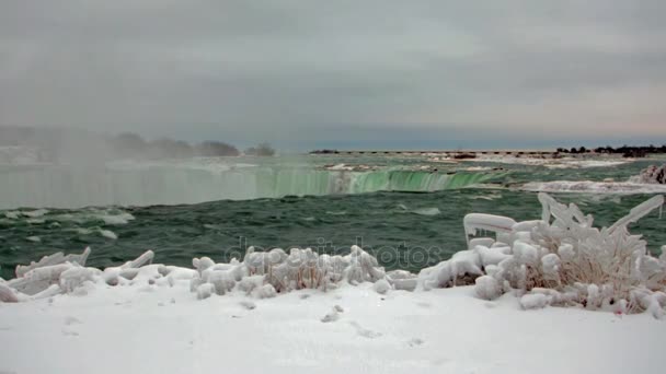 Mrożone Niagara Falls Całej Jej Okazałości Srogiej Zimy — Wideo stockowe