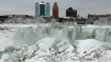 Donmuş Niagara Falls tüm sert kış güzelliği