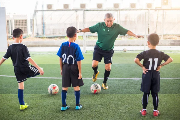 Bangkok Thailandia Marzo 2020 Allenatore Calciatore Stanno Allenando Calcio Nel — Foto Stock