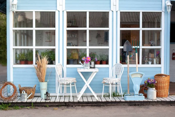 Fachada Azul Acogedora Casa Con Hermoso Jardín Verano Hermosa Casa — Foto de Stock