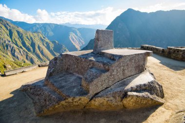 Intihuatana, İnka 'daki kutsal güneş saati Machu Picchu, Peru, Güney Amerika' yı harabeye çevirdi.