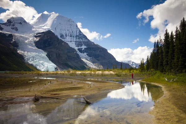 Mountain Robson ve Berg Gölü - Jasper Ulusal Parkı, Rocky Dağları, Kanada