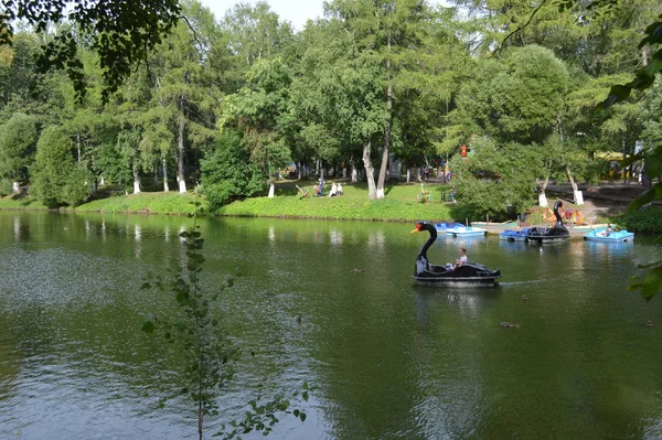 Estanque Jardín Del Kremlin Vologda — Foto de Stock