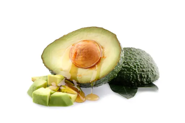 Verse Avocado Vruchten Geïsoleerd Witte Achtergrond — Stockfoto