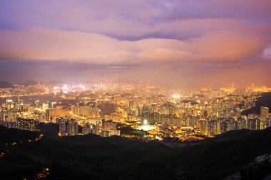 Fei Ngo Shan tepesinden Hong Kong Skyline Kowloon