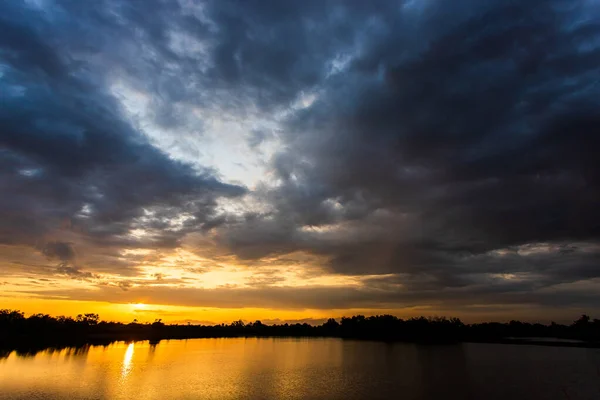 Gewitterhimmel Regenwolken — Stockfoto