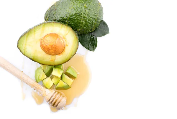 Verse Avocado Vruchten Geïsoleerd Witte Achtergrond — Stockfoto